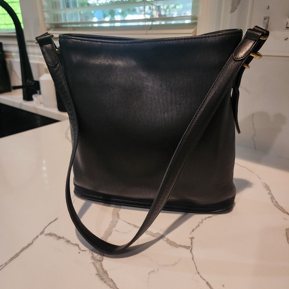 Coach Black Leather Shoulder Bag - Picture 1 of 9